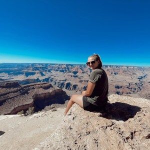 Meet your Posher, Abigail